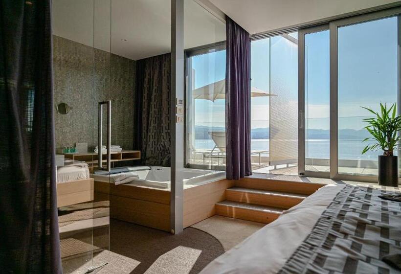 Люкс Deluxe Вид на Море, Bevanda Hotel & Restaurant   Unique Adriatic