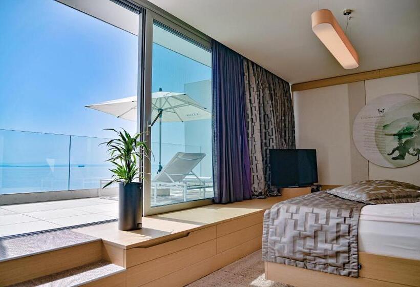 Номер Deluxe Вид на Море, Bevanda Hotel & Restaurant   Unique Adriatic