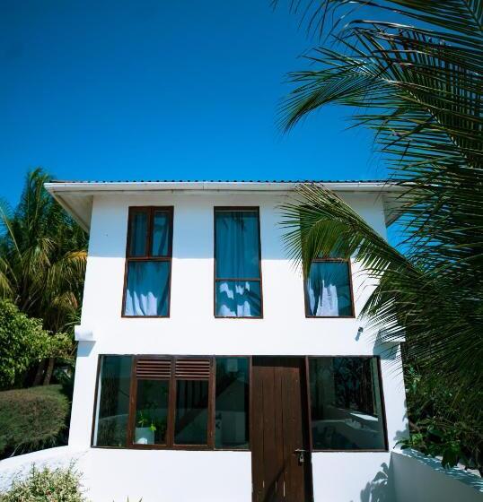بانگلوی استاندارد, Indigo Beach Zanzibar