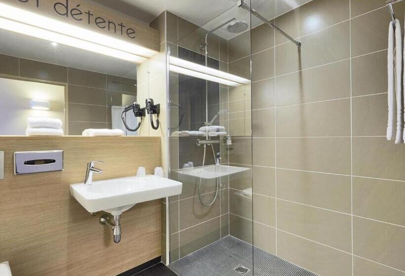 Номер Стандарт, Kyriad Angers Ouest Beaucouzé