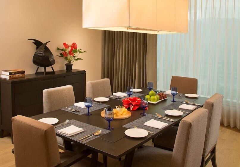 Suite, Radisson Blu Hotel Guwahati
