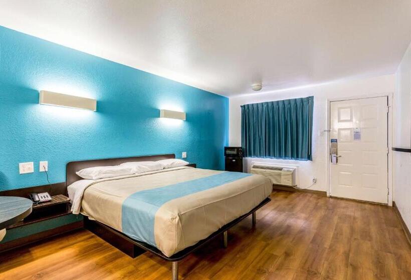 带大床的标准间, Motel 6bryan, Tx  College Station