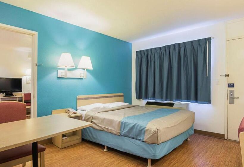 Номер Стандарт, Motel 6 Rochester, Mn