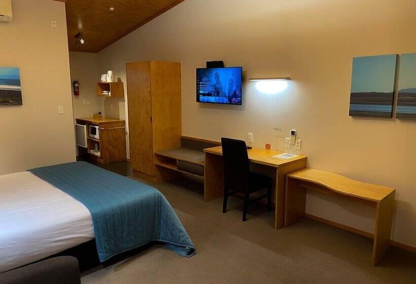 Студия Стандарт, Waitomo Lodge