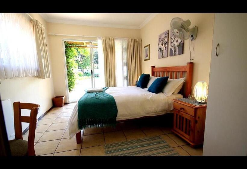 Номер Стандарт, Doves Nest Guest House