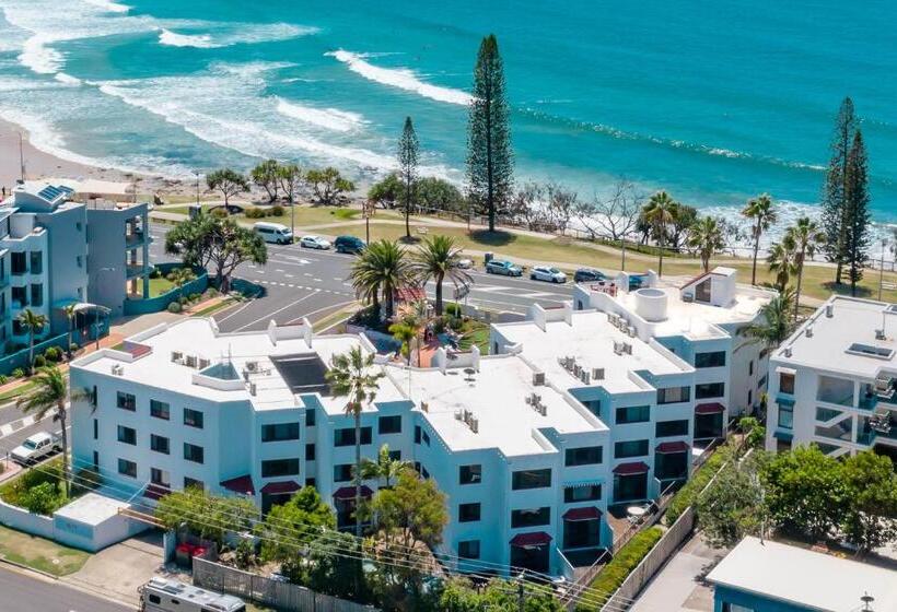 Superior 3-bedroom flat with sea view, Alexandria Apartments