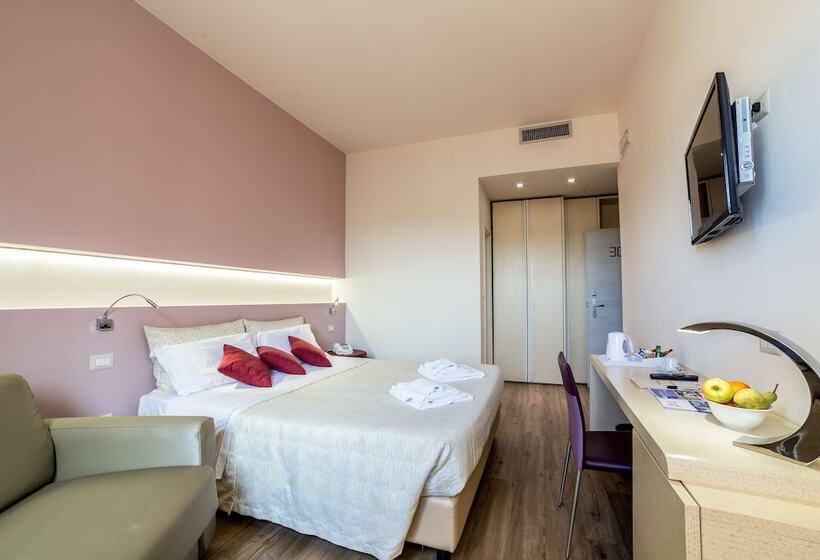 Номер Superior, De La Ville Depandance Di Hotel Augustus