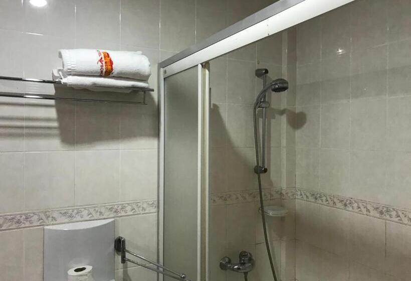 Трехместный Номер Superior, Don Bosco Hotel School