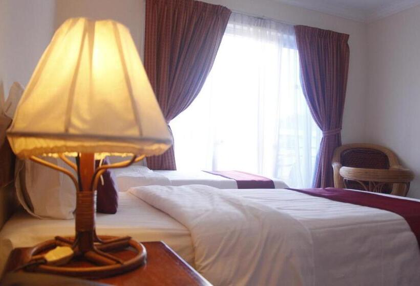 Трехместный Номер Superior, Don Bosco Hotel School