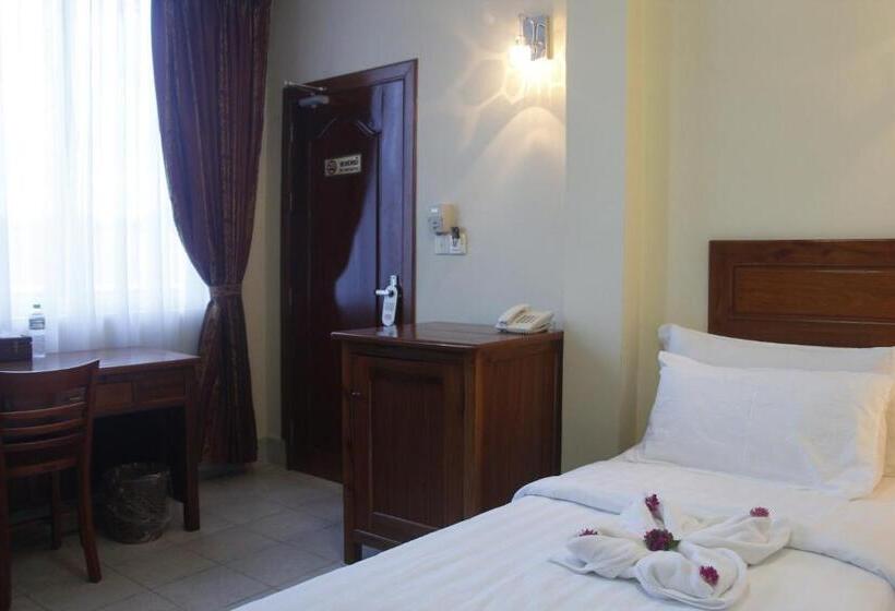 Номер Стандарт Индивидуальный, Don Bosco Hotel School