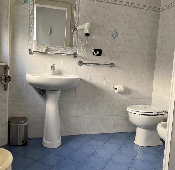 Quarto Estandar, Lungomare