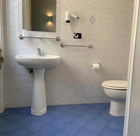 Quarto Estandar, Lungomare