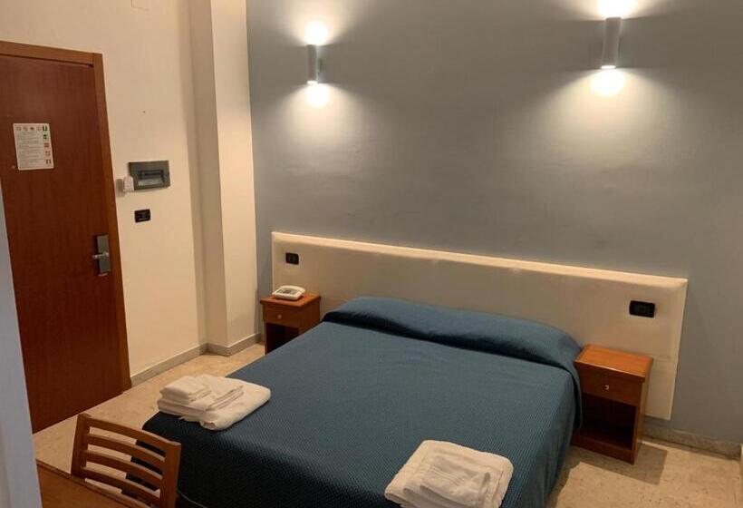 Quarto Estandar, Lungomare