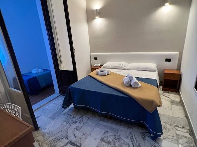 Quarto Triplo Estandar, Lungomare