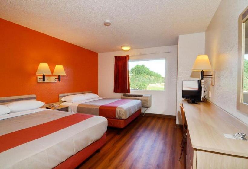 Quarto Quádruplo Deluxe, Motel 6 North Palm Springs, Ca   North