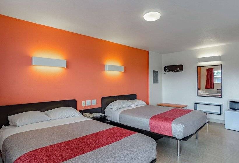 Номер Стандарт 2 Двуспальные Кровати, Motel 6 Riverton Wy