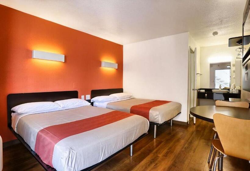 4인용 스탠다드 룸, Park Inn By Radisson