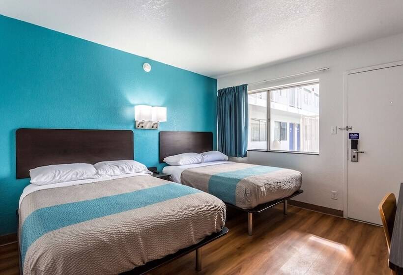 Номер Стандарт 2 Двуспальные Кровати, Motel 6blythe, Ca