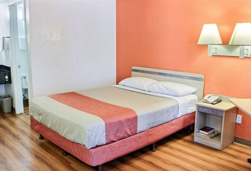 Номер Deluxe, Motel 6coalinga, Ca  East