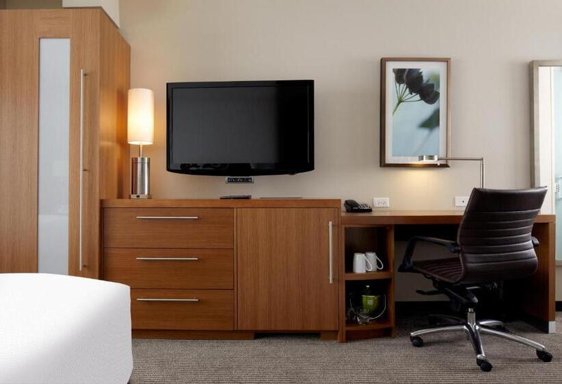 Номер Стандарт Адаптированный для Инвалидов, Hyatt Place Lincoln/downtown Haymarket