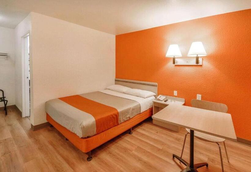 Номер Стандарт Адаптированный для Инвалидов, Motel 6 Huntsville, Tx