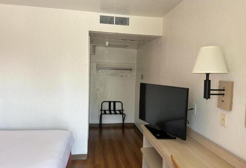 Четырехместный Номер Стандарт, Motel 6 Stanton, Ca