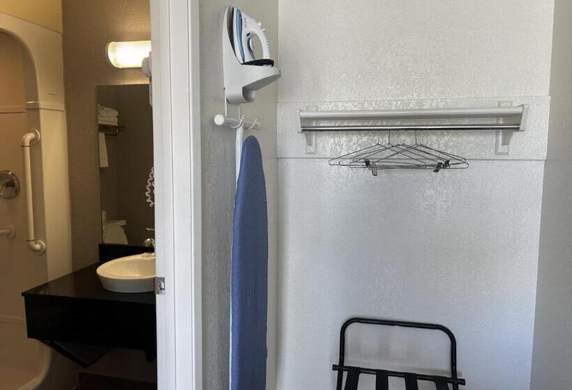 高品质的四人房间, Motel 6 Stanton, Ca