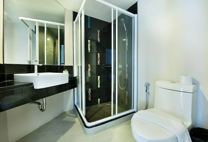 带阳台的高级房间, Ratana Apart Hotel At Kamala