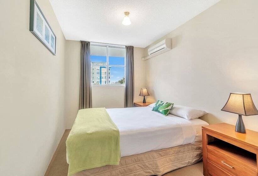 ３ベッドルームアパートメント, Tradewinds Apartments