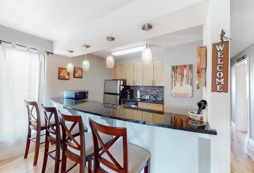Апартаменты 2 Спальни, Meadowridge 0401