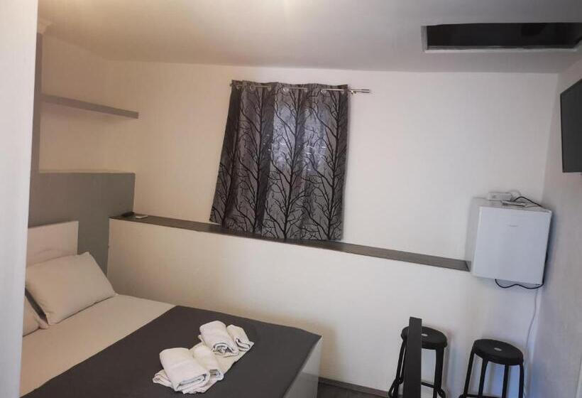 발코니 디럭스 룸, Rooms Pama