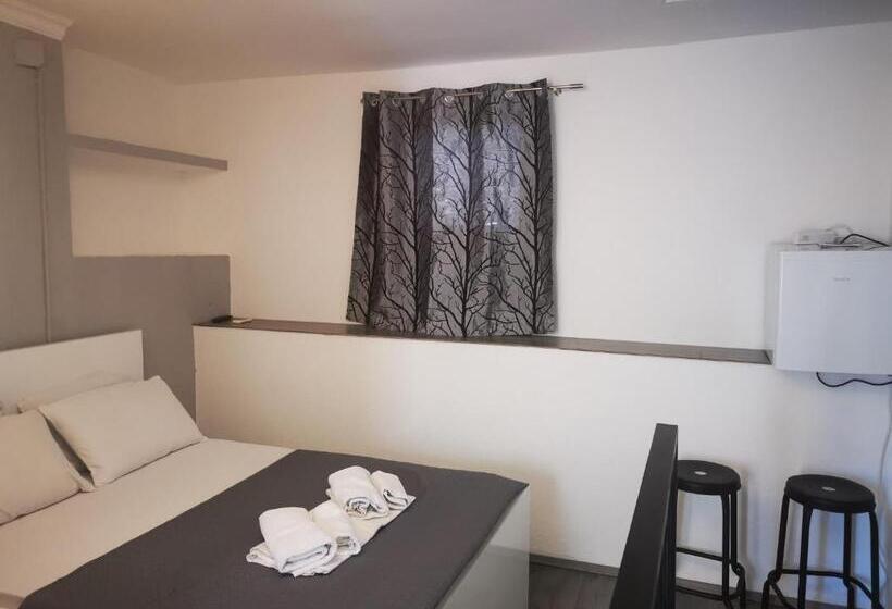 Номер Deluxe с Балконом, Rooms Pama