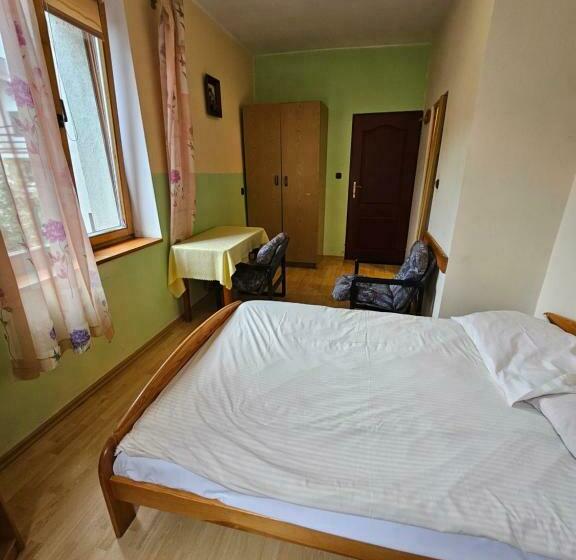 标准间, Gościniec Halka