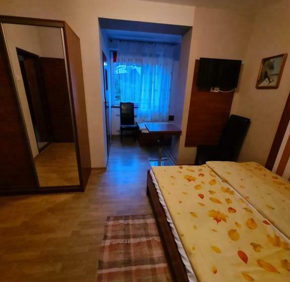 Quarto Triplo Estandar, Gościniec Halka