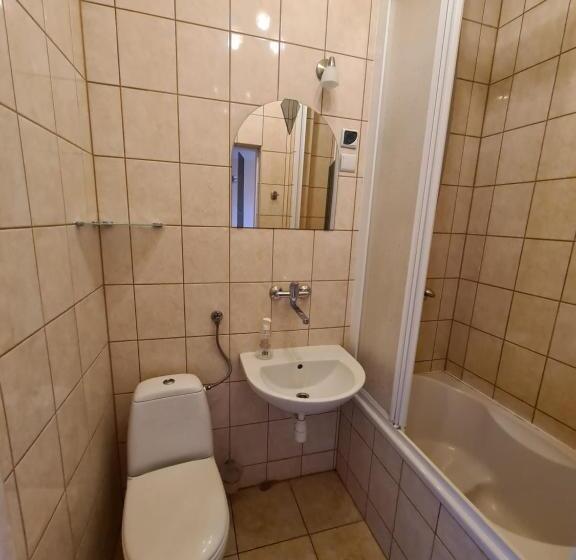 Quarto Estandar, Gościniec Halka