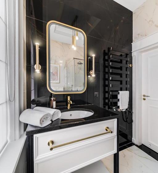 Quarto Familiar, H Apart