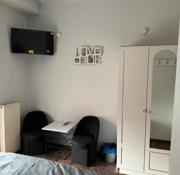 Quarto Deluxe com Sacada, Paris Rynek Centrum &parking