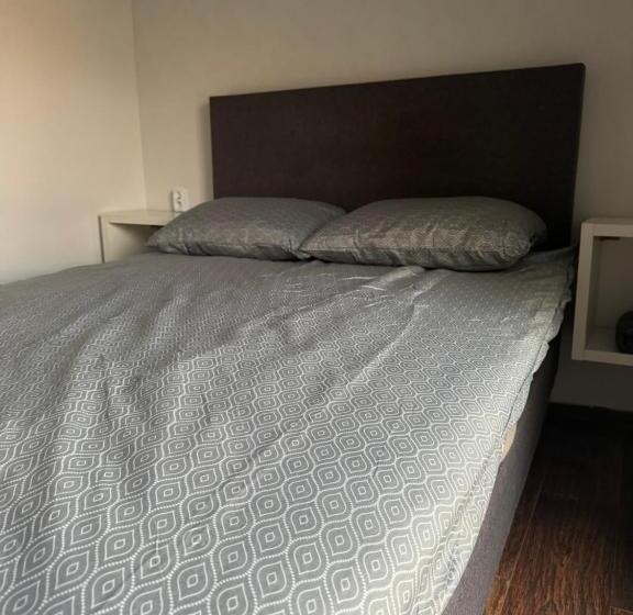 Quarto Deluxe com Sacada, Paris Rynek Centrum &parking