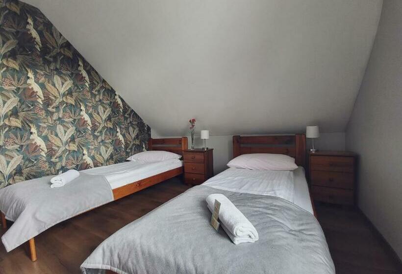 Quarto Basic, Zajazd Na Górkach