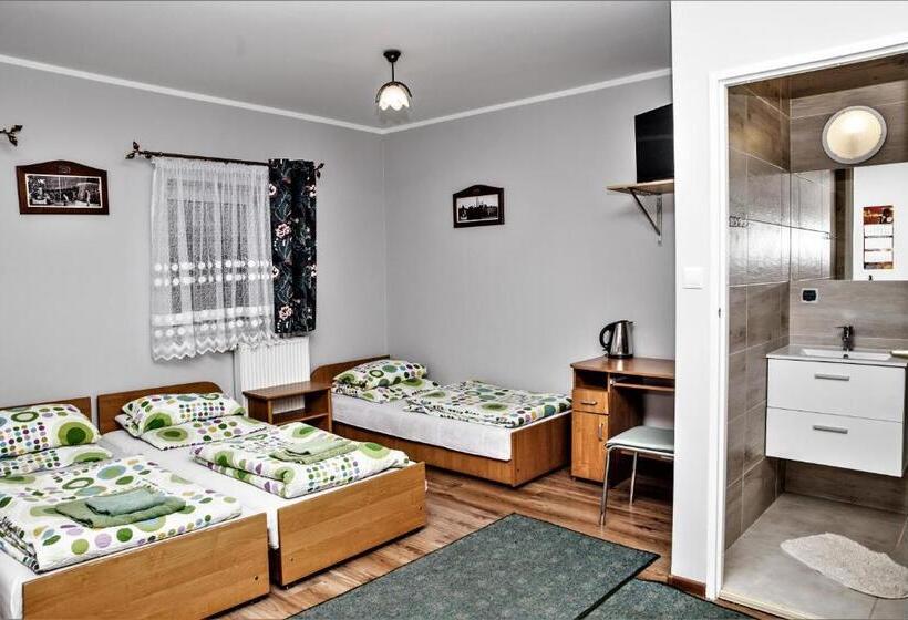 Четырехместный Номер Стандарт, Stajnia Pod Dębem