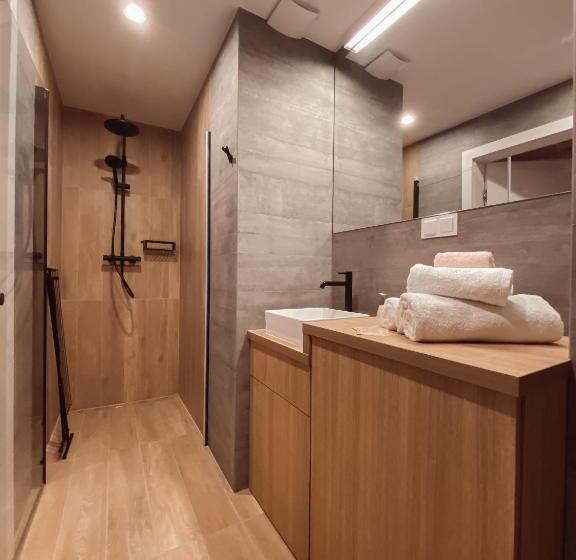Номер Deluxe, The Loft   Garncarska 1