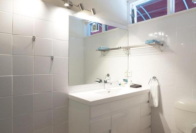 Апартаменты Deluxe 1 Спальня, Commodores Lodge