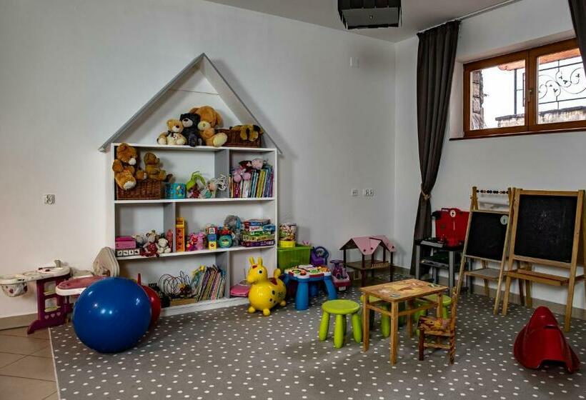 Quarto Estandar, Chata U Bronka