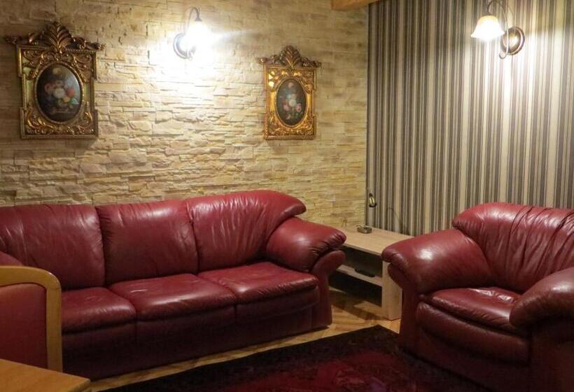 سوییت خانوادگی, Residenz Polenia