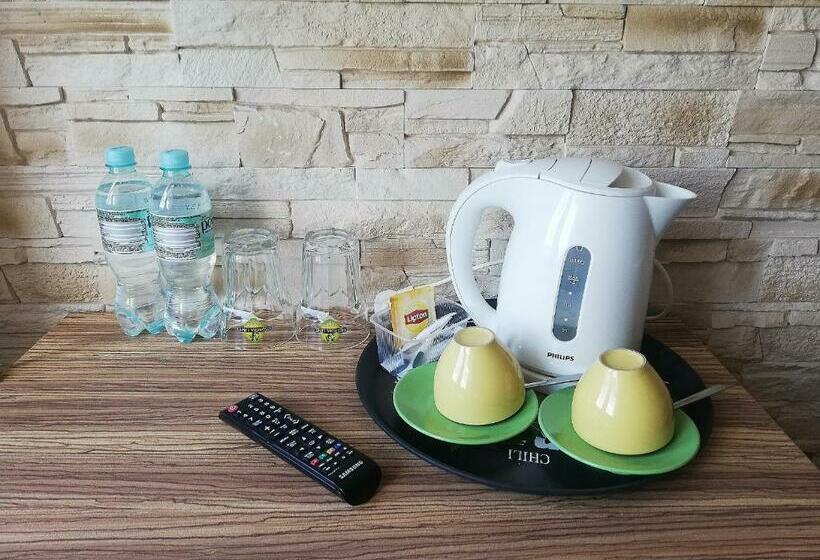 Номер Стандарт, Noclegi I Restauracja Gracja