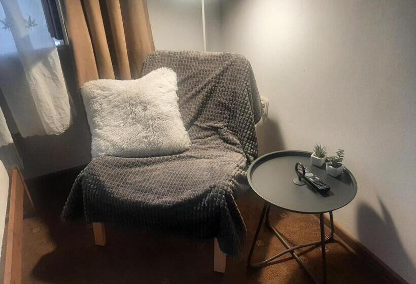 اتاق راحتی سه تخته, Olimpijski