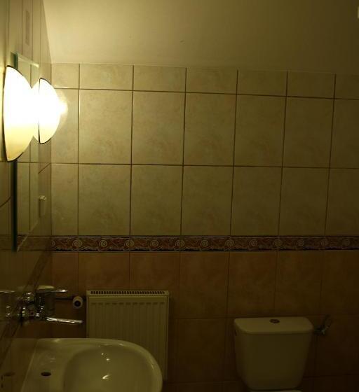 اتاق استاندارد چهار تخته, Amicus żoliborz