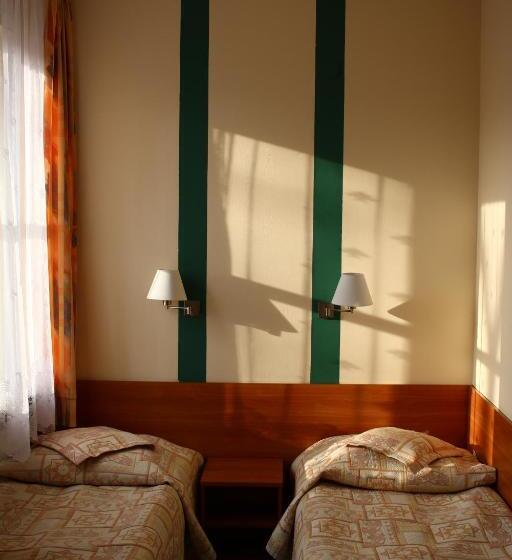 اتاق استاندارد سه نفره, Amicus żoliborz