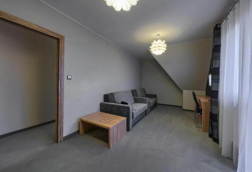 Студия Стандарт, Silverton  Sauna,jacuzzi,mini Siłownia,bar Sezonowy, Przyjazny Rodzinom