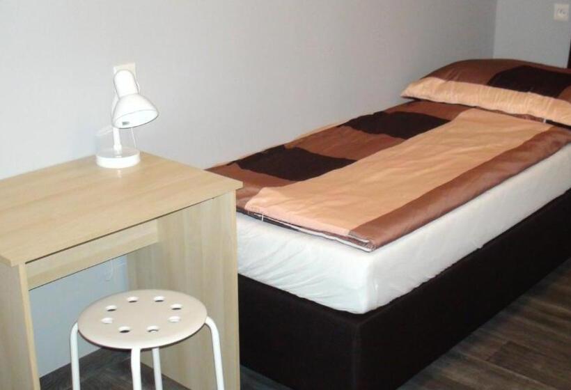 Номер Стандарт Трехместный, Hostel Kamienna Centrum